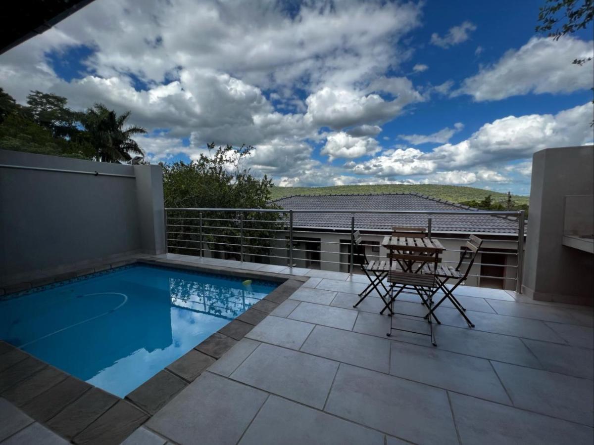 Moya-Sky Apartment Komatipoort Bagian luar foto