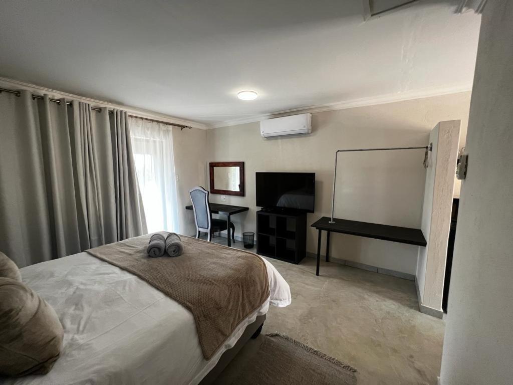 Moya-Sky Apartment Komatipoort Ruang foto