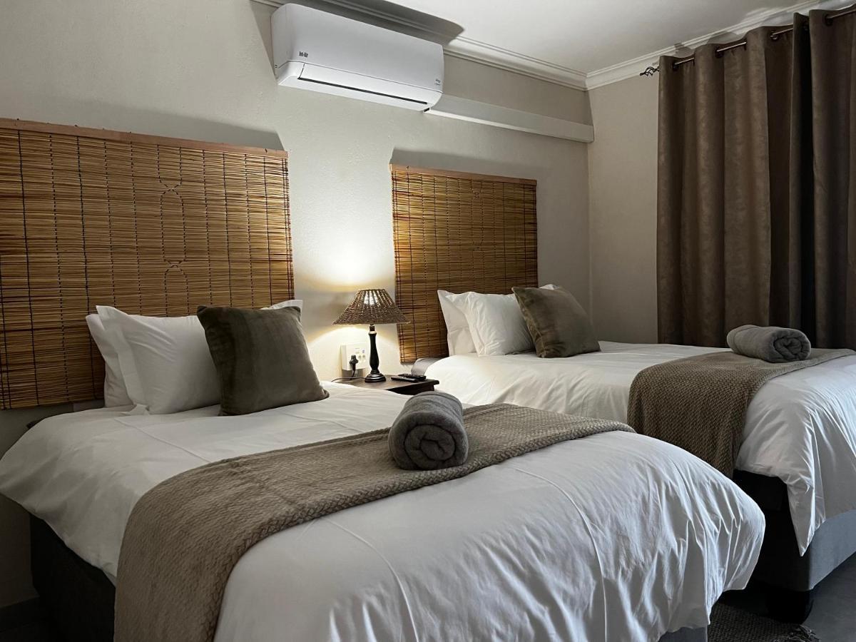 Moya-Sky Apartment Komatipoort Bagian luar foto
