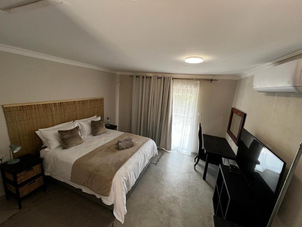 Moya-Sky Apartment Komatipoort Ruang foto